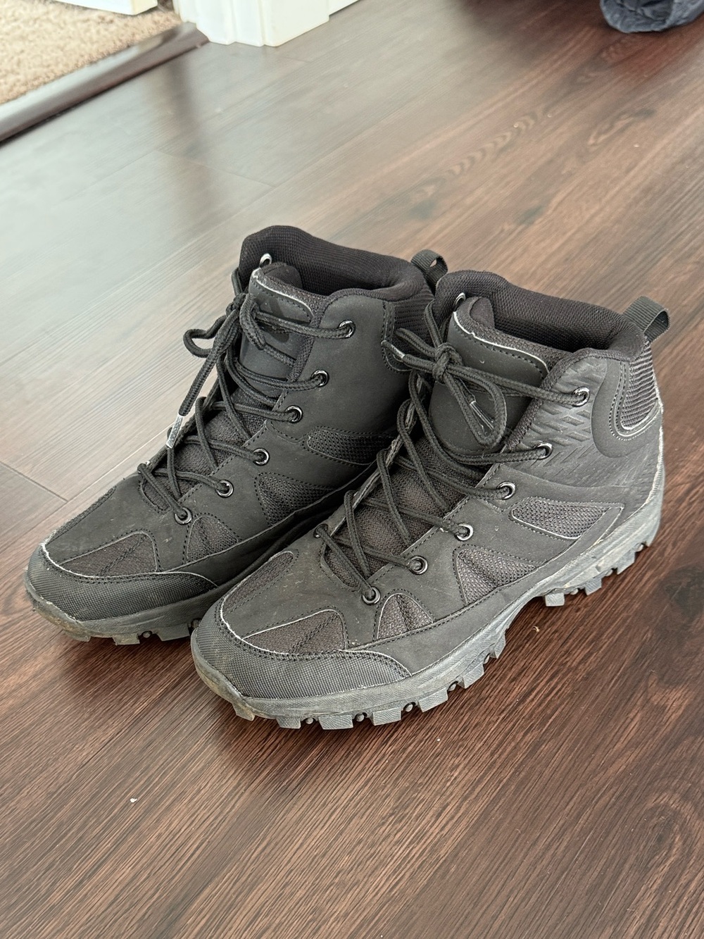 Men's Black Tactical Hiking Boots - Durable All-Terrain Comfort